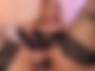 Emiily-Stonee's Live Sex Cam Show