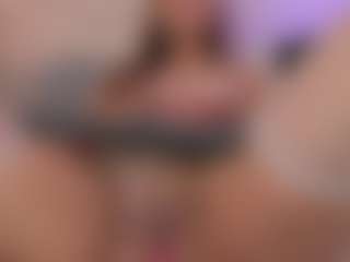 Emiily-Stonee's Live Sex Cam Show