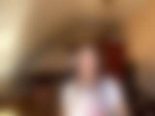 Live cam show with ErmelindaMerck - Shaved Pussy Mature on Camsoda