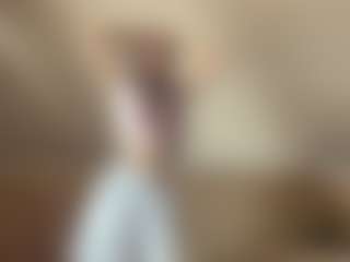 Live cam show with ErmelindaMerck - Amateur on Camsoda