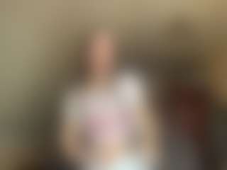 Live cam show with ErmelindaMerck - Petite Young Adult on PervPlay.com