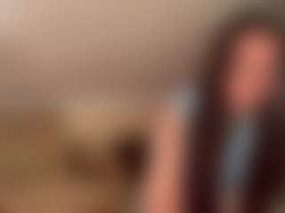 Live cam show with ErmelindaMerck - Skinny on Cam Slut