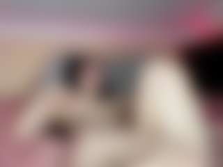 Live cam show with ErmelindaMerck - Natural on Mixed Magazine Live