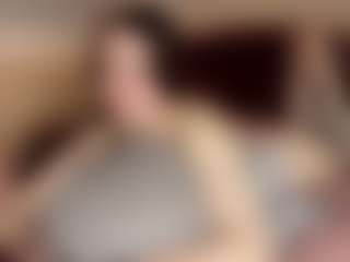 Live cam show with ErmelindaMerck - Amateur on Camsoda