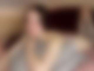 Live cam show with ErmelindaMerck - Amateur on Camsoda