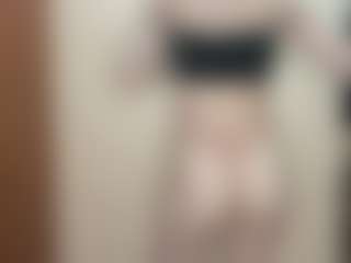 Live cam show with ErmelindaMerck - Mature Toys on madthumbs