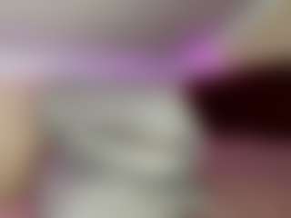 Live cam show with ErmelindaMerck - Fingers on instabang
