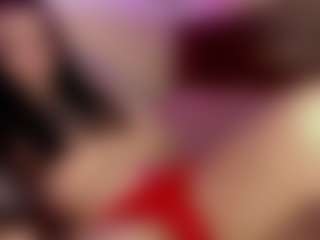 Live cam show with ErmelindaMerck - College Teen (18+) on hrnylive.com