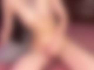 Live cam show with ErmelindaMerck - Ass Bouncing on camwithhim.com