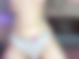 Live cam show with ErmelindaMerck - Latina Mature on Camsoda