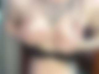 Live cam show with ErmelindaMerck - Butt Plug on livesexfox.com