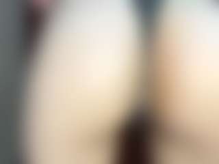 Live cam show with ErmelindaMerck - Middle Aged on livesexfox.com