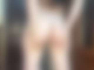 ErmelindaMerck's Live Sex Cam Show