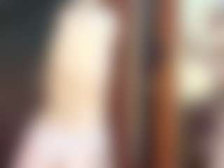 Live cam show with ErmelindaMerck - Butt Plug on Mixed Magazine Live