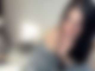 HoaCuddeback's Live Sex Cam Show