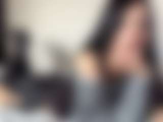 HoaCuddeback's Live Sex Cam Show