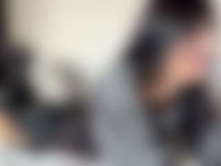 HoaCuddeback's Live Sex Cam Show