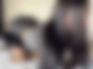 HoaCuddeback's Live Sex Cam Show
