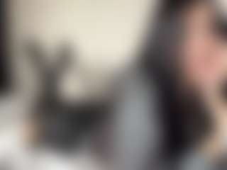 HoaCuddeback's Live Sex Cam Show