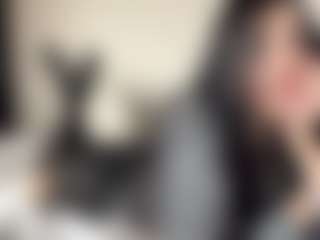 HoaCuddeback's Live Sex Cam Show