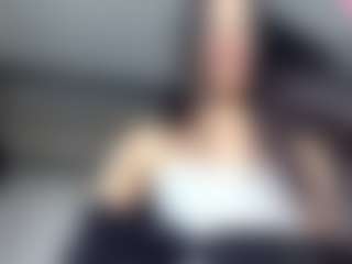 HoaCuddeback's Live Sex Cam Show
