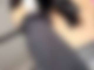 HoaCuddeback's Live Sex Cam Show