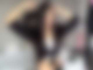 HoaCuddeback's Live Sex Cam Show
