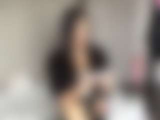 HoaCuddeback's Live Sex Cam Show