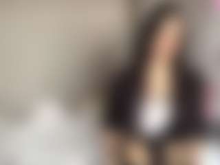 HoaCuddeback's Live Sex Cam Show