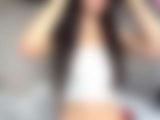 HoaCuddeback's Live Sex Cam Show