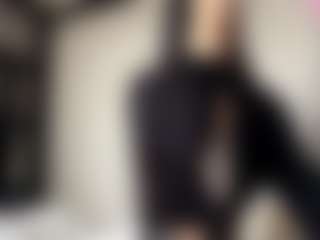 HoaCuddeback's Live Sex Cam Show
