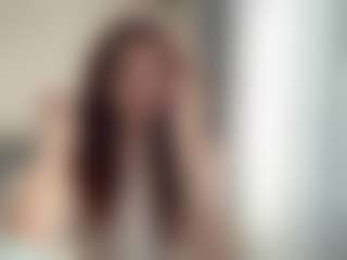 Live cam show with Valvi - Sexy on CamwithHer