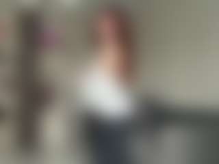 Live cam show with Valvi - Brown Hair Teen (18+) on studioflirtlive.com