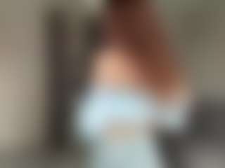 Live cam show with Valvi - Brown Hair on Milfs Live