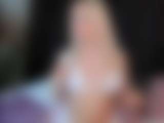 Live cam show with Lesya-Blair - Blue Eyes on livesuperchat.net