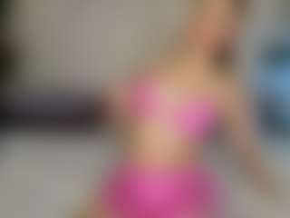Live cam show with Lesya-Blair - Smoking on Mixed Magazine Live