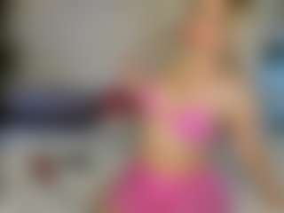 Live cam show with Lesya-Blair - Smoking on madthumbs