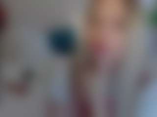 Live cam show with Lesya-Blair - Oil on justonemore.cc