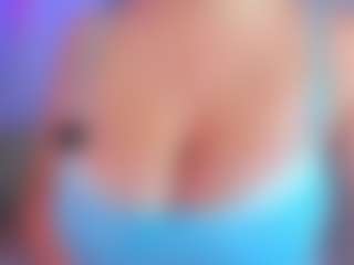 Live cam show with Sofia - Wet on Camsoda