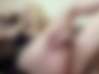 RoxieBeattle's Live Sex Cam Show