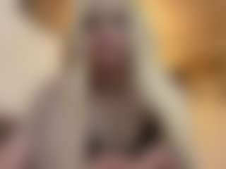 RoxieBeattle's Live Sex Cam Show