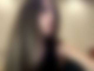 Live cam show with Anna - Granny Squirt on Dolls Live
