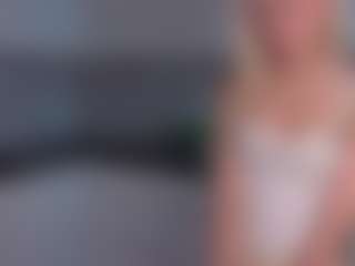 SylviaDaring's Live Sex Cam Show