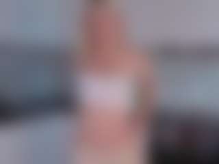 SylviaDaring's Live Sex Cam Show