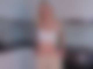 SylviaDaring's Live Sex Cam Show