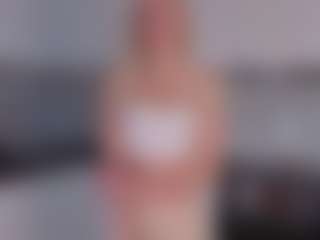 SylviaDaring's Live Sex Cam Show