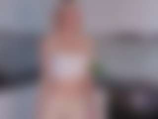 SylviaDaring's Live Sex Cam Show