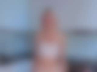 SylviaDaring's Live Sex Cam Show