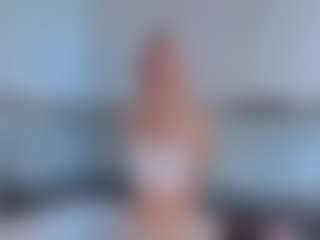 SylviaDaring's Live Sex Cam Show