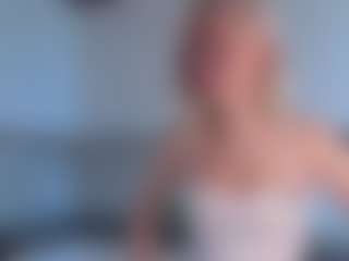 SylviaDaring's Live Sex Cam Show